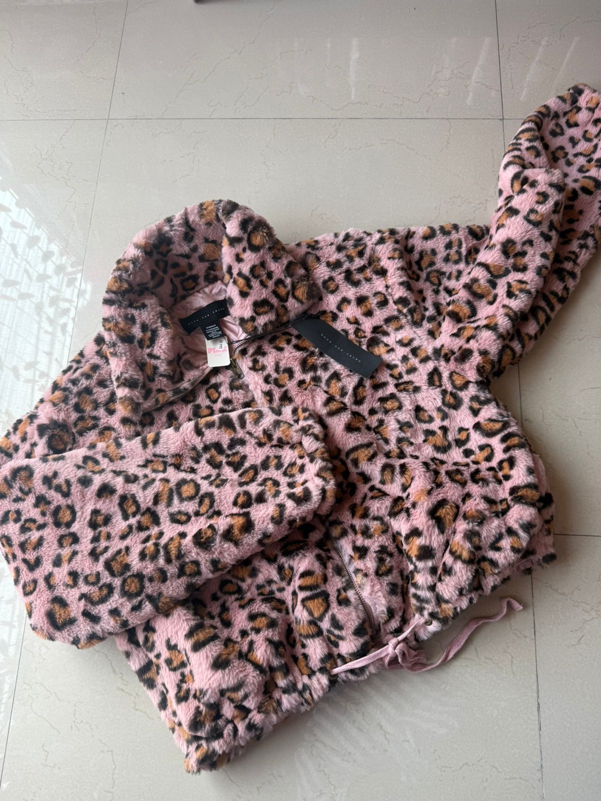 Victoria's secret PINK Know One Cares Animal Print Rosa