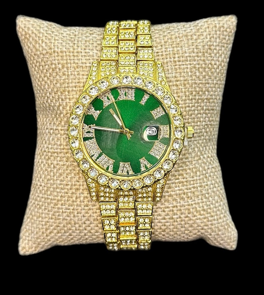 Reloj Dorado Zirconias Fondo Verde