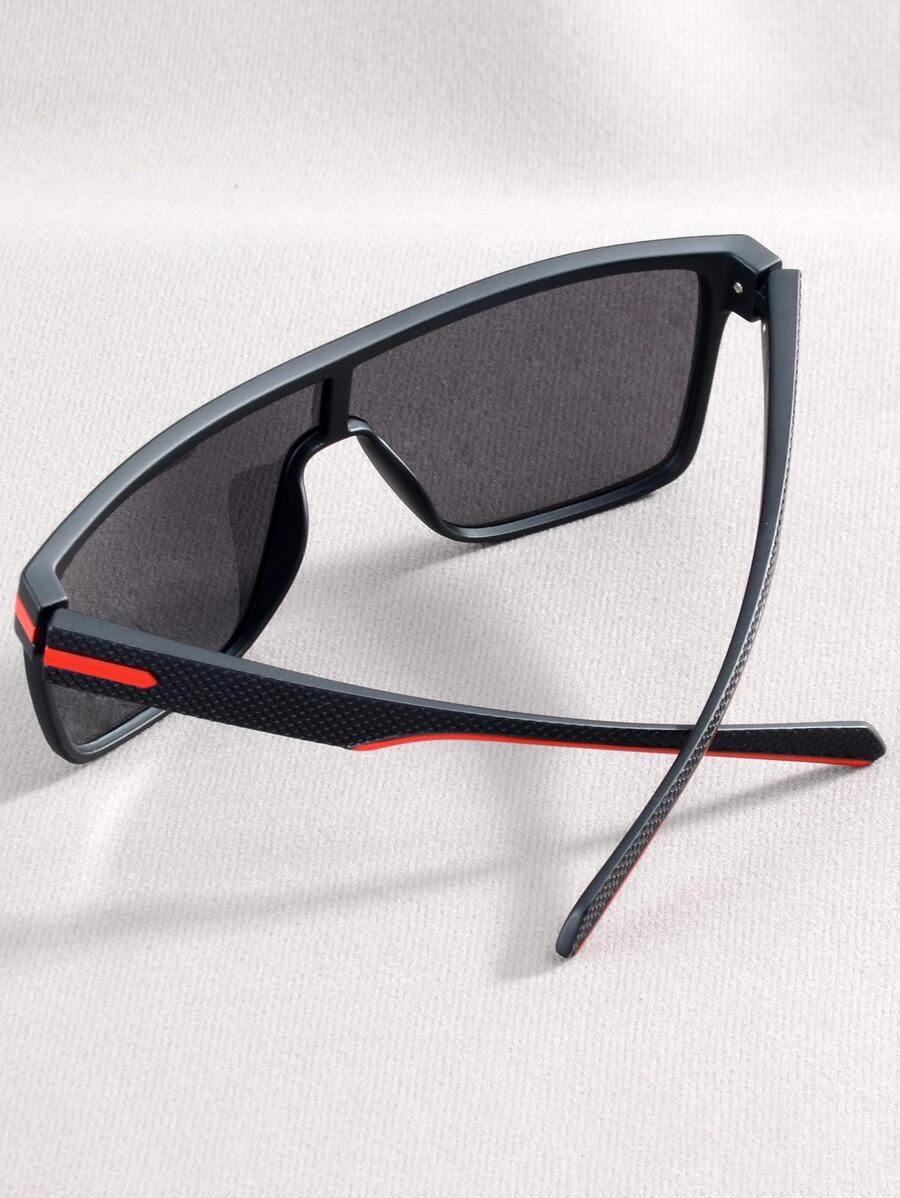 gafas de moda con marco envolvente gris