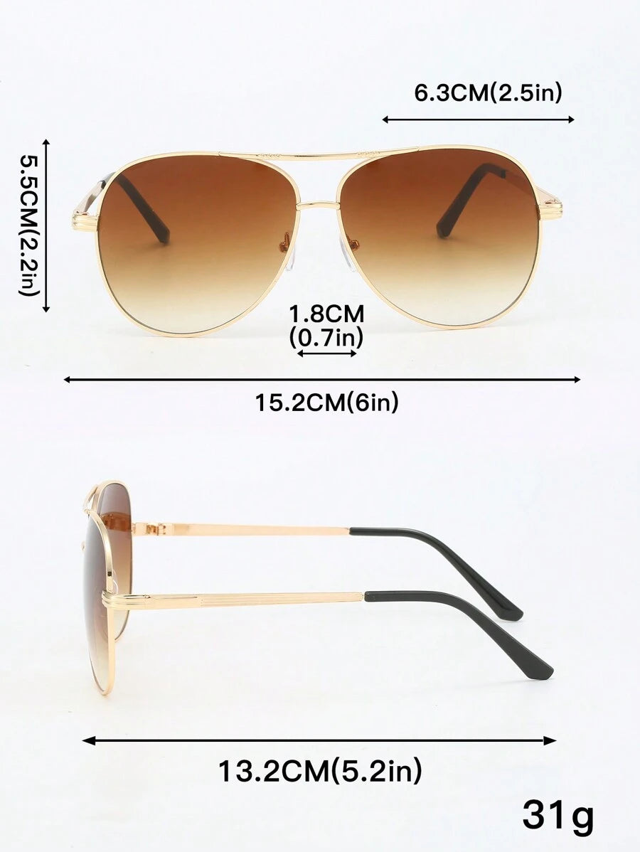 gafas de mujer con montura metálica ovalada y doble puente