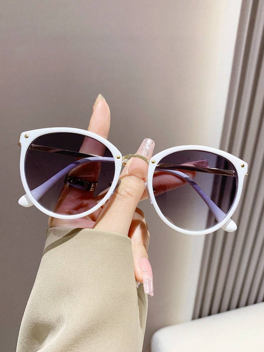 Gafas de sol con montura redonda elegantes