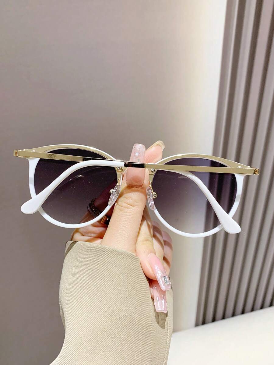 Gafas de sol con montura redonda elegantes