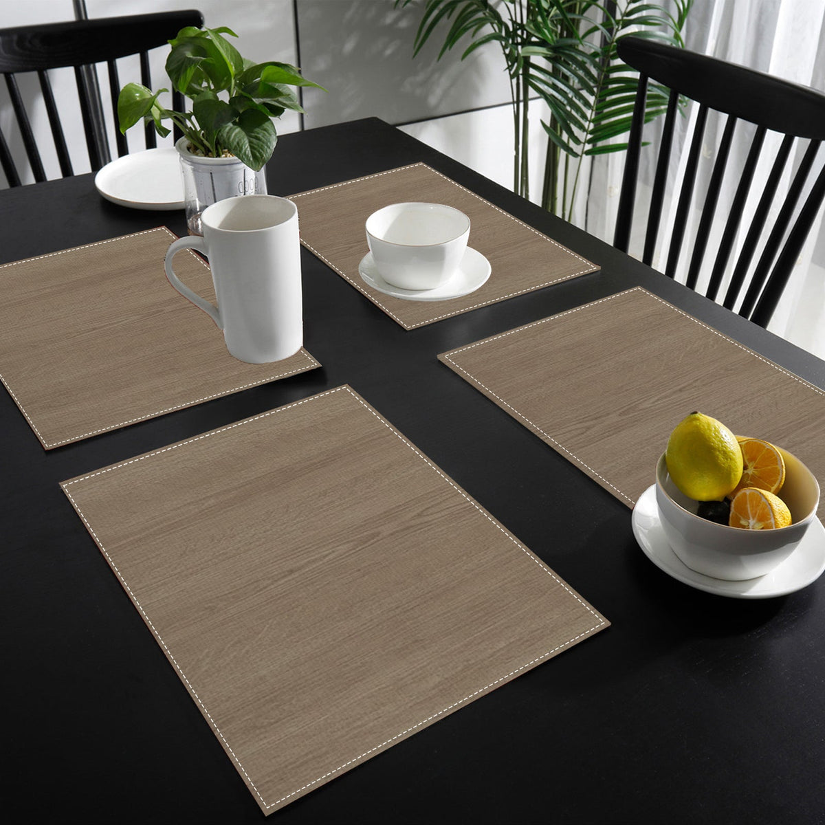 Set de 4 Manteles Individuales de Lino, Diseño Elegante, Antideslizantes y Resistentes al Calor, Ideales para Comidas Festivas y Decoración de Mesa