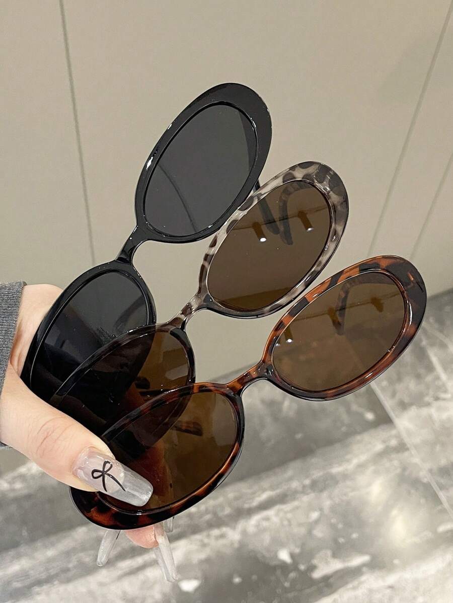 gafas con estampado de leopardo y marcos geométricos multicolor
