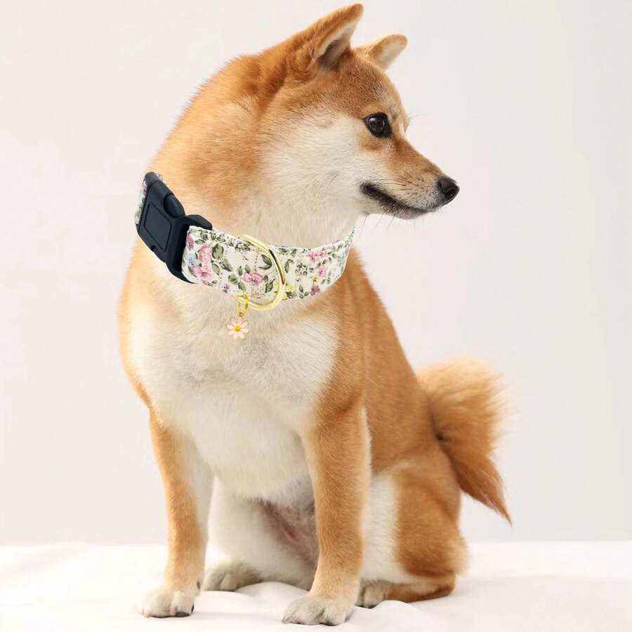 Collar de perro con estampado floral