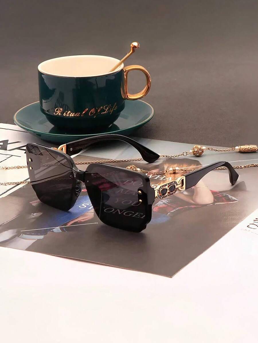 Gafas con montura grande cuadrada