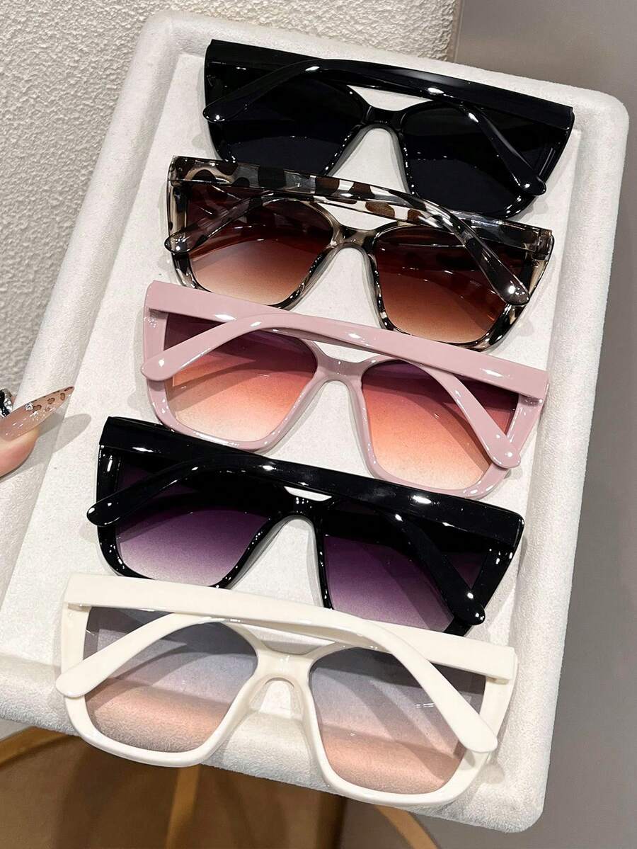 gafas de mujer con montura en forma de ojo de gato
