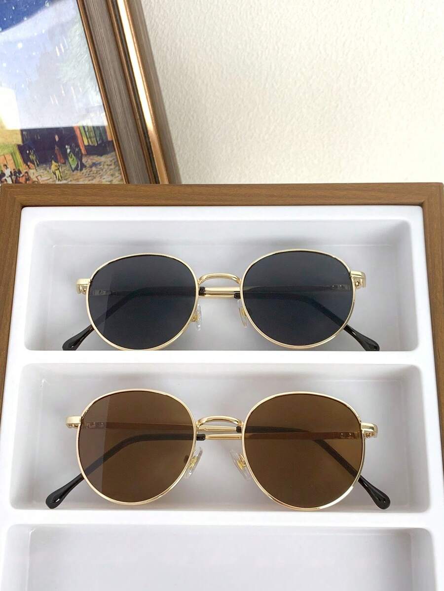 gafas con montura redonda pequeña y retro