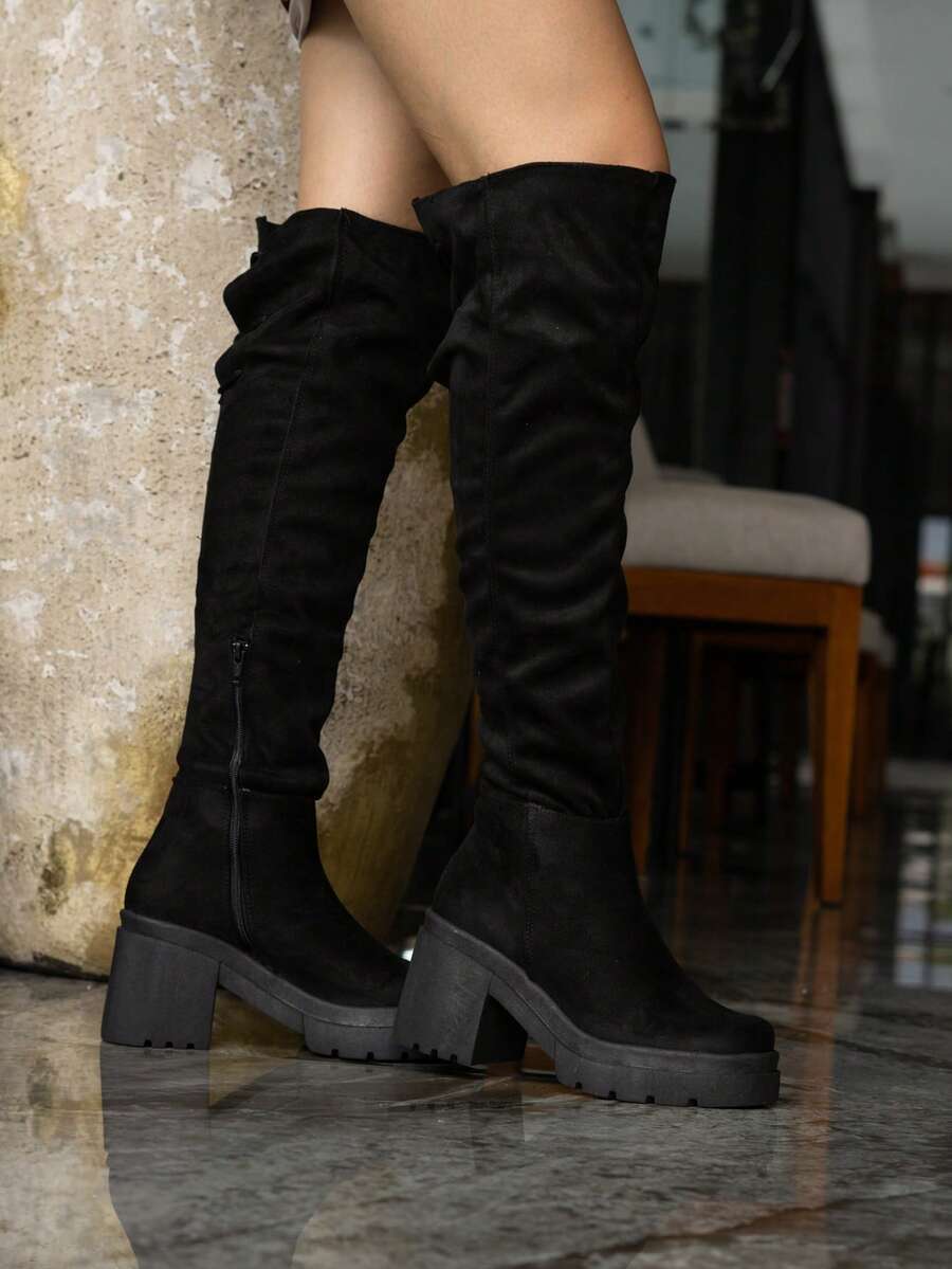 Maxibotas de licra por encima de la rodilla con tacon bajo