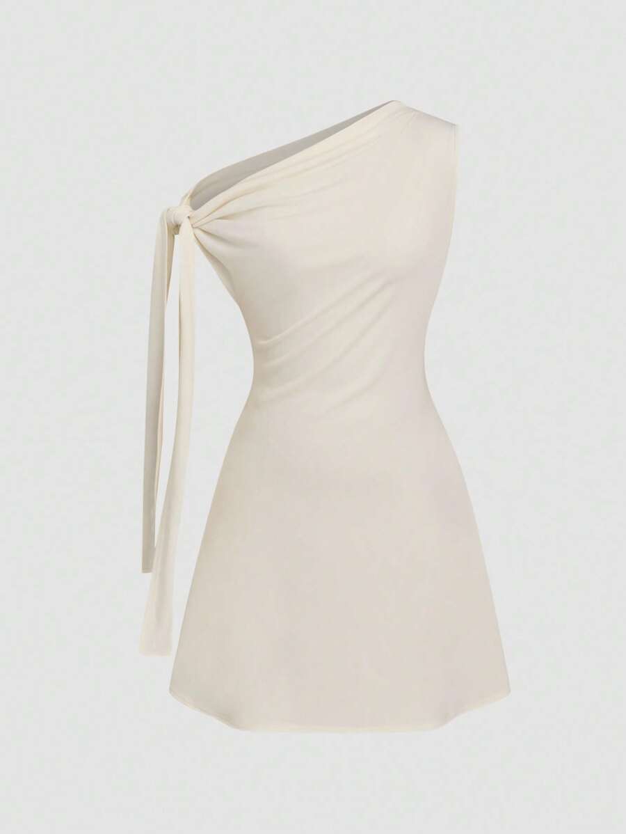 Vestido corto con nudo en la cintura