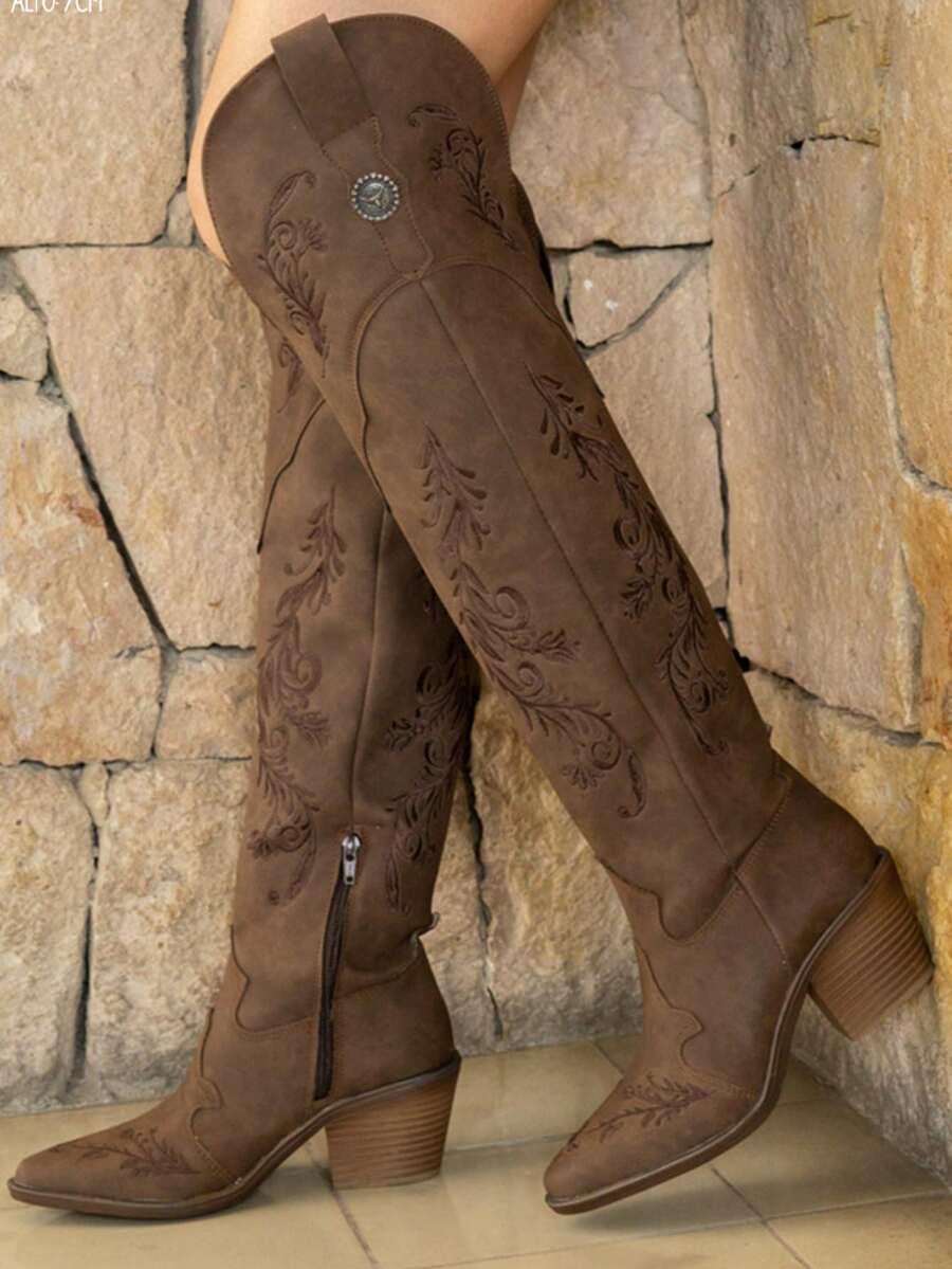 Botas estilo vaquero altas hasta la rodilla