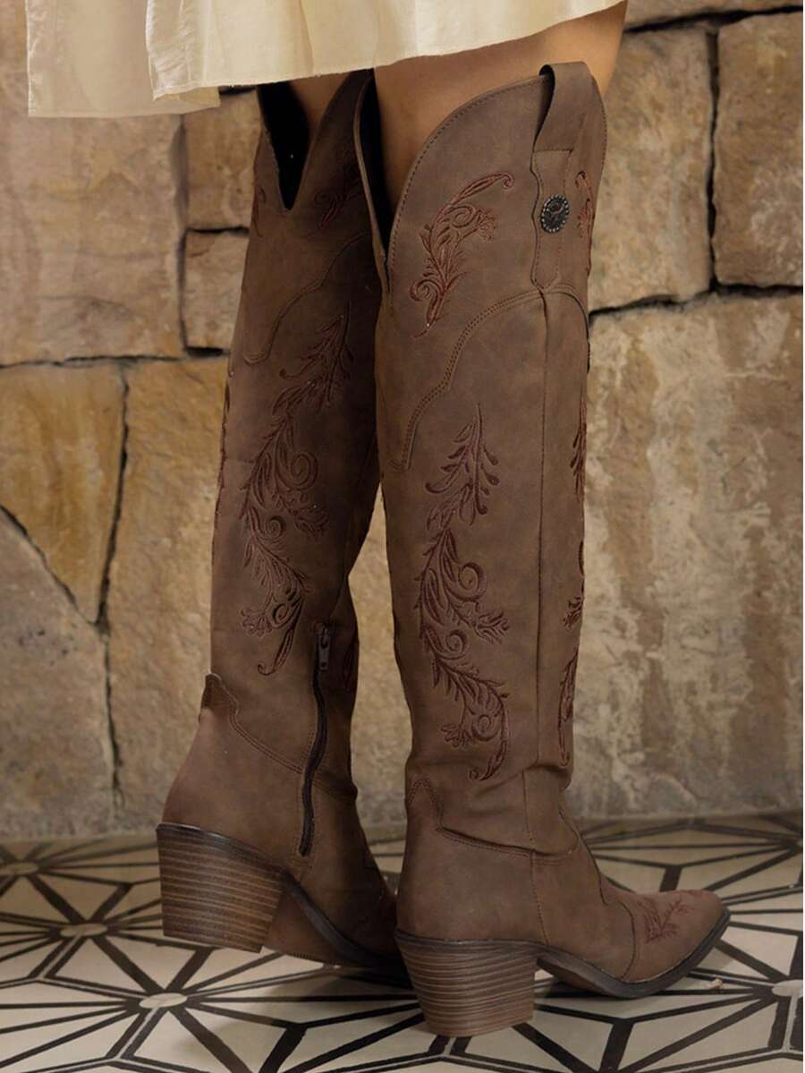 Botas estilo vaquero altas hasta la rodilla