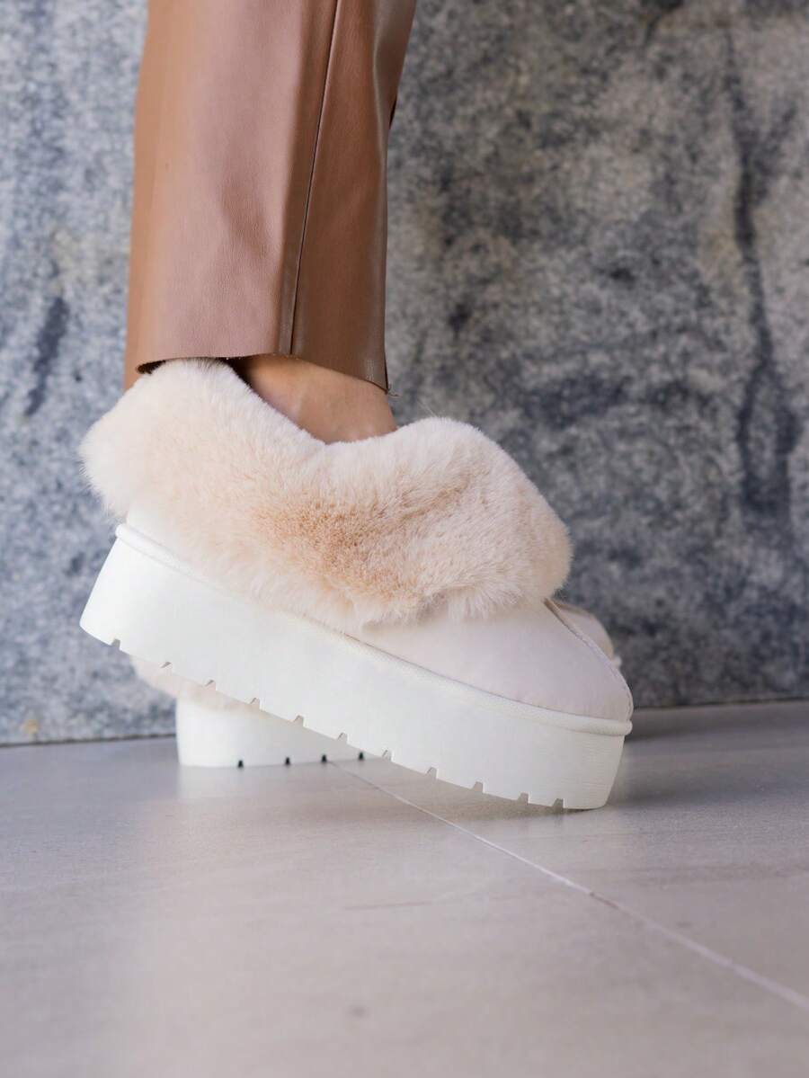 Bota de moda,bota de dama con peluche por fuera y por dentro