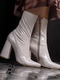 Bota de caña media con acabado liso