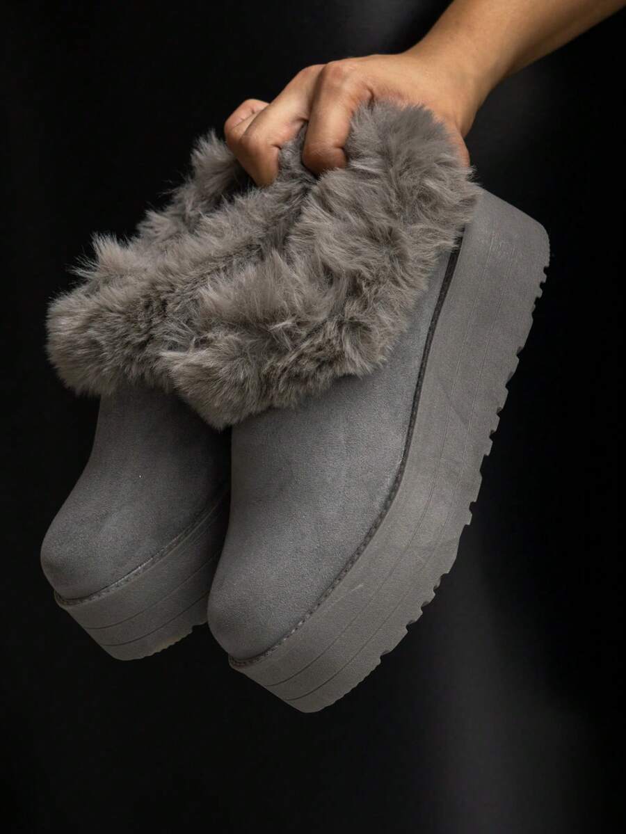 Calzado tipo slip-on con plataforma