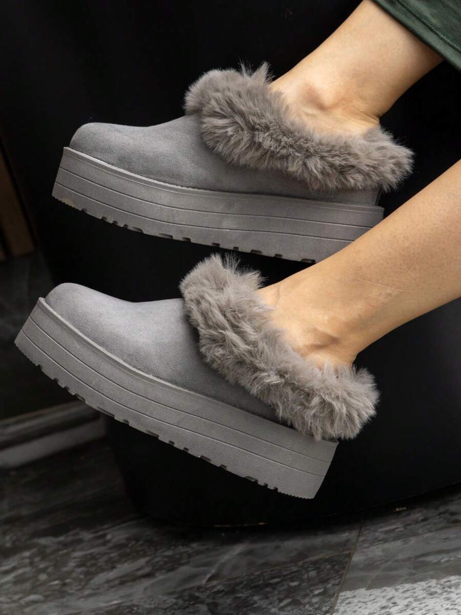 Calzado tipo slip-on con plataforma