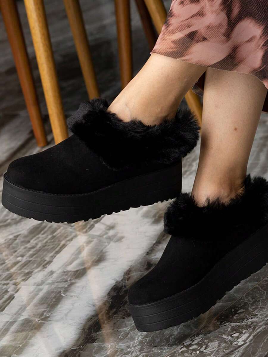 Calzado tipo slip-on con plataforma