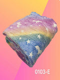 Manta de Franela para Niños, Brilla en la Oscuridad con Diseño de Pegaso y Estrellitas, Cobija Suave y Calientita de 120x170 cm, Ideal para Dormitorio, Sala o Viaje, Cobertor Infantil Luminoso, Regalo Original para Niñas y Niños, Manta Segura y Fácil de L