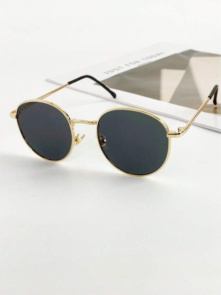 gafas con montura redonda pequeña y retro