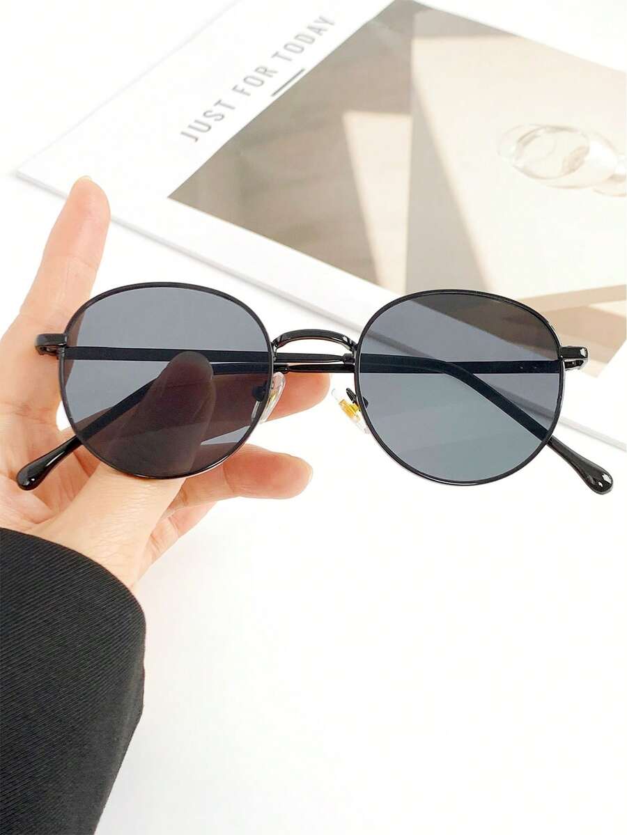 gafas con montura redonda pequeña y retro