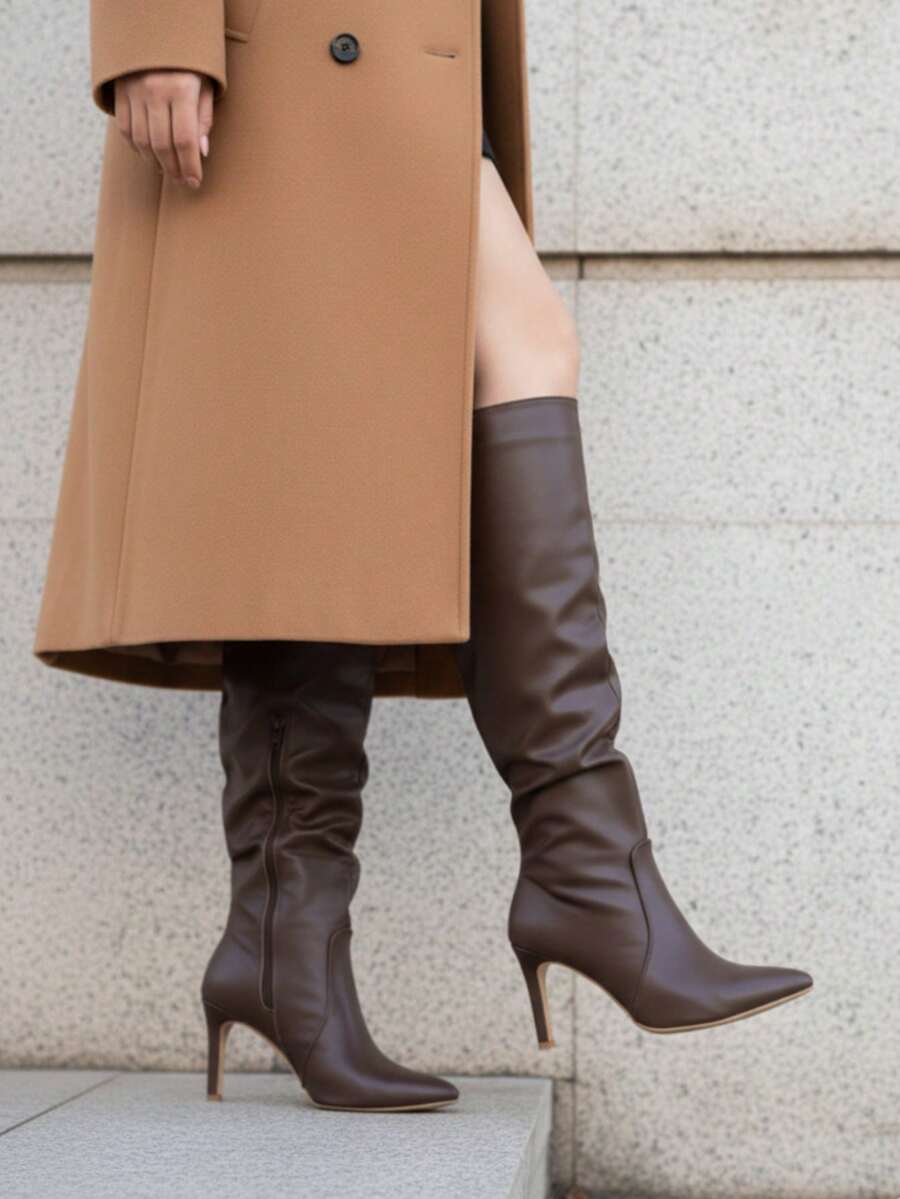 Botas Altas Cafe Fruncidas con Tacón de Aguja Elegantes