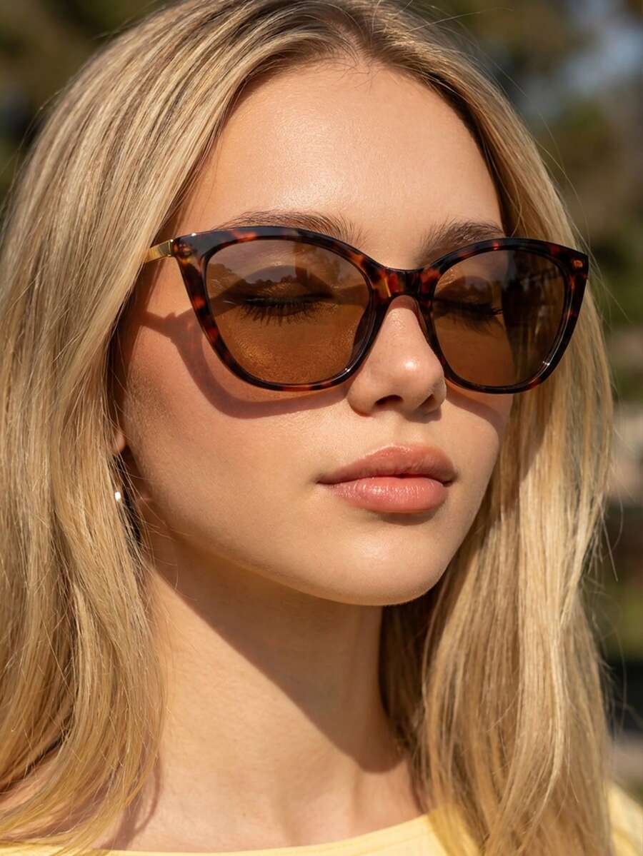 gafas de mujer con montura de metal de estilo vintage