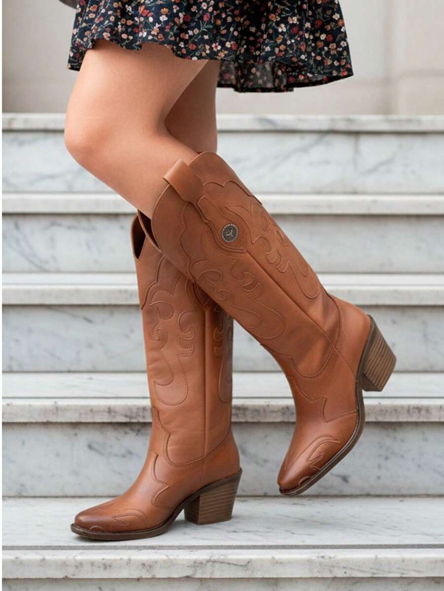 Botas vaqueras vintage con tacón alto y grueso
