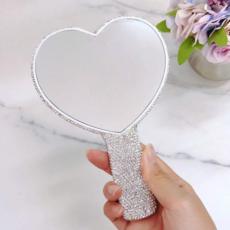 Espejo de maquillaje en forma de corazón