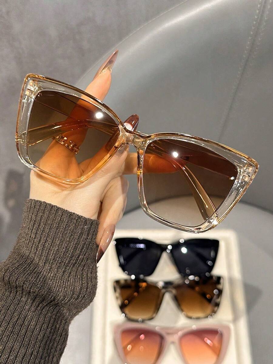 gafas de mujer con montura en forma de ojo de gato