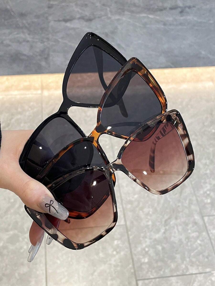 gafas de mujer con montura en forma de ojo de gato