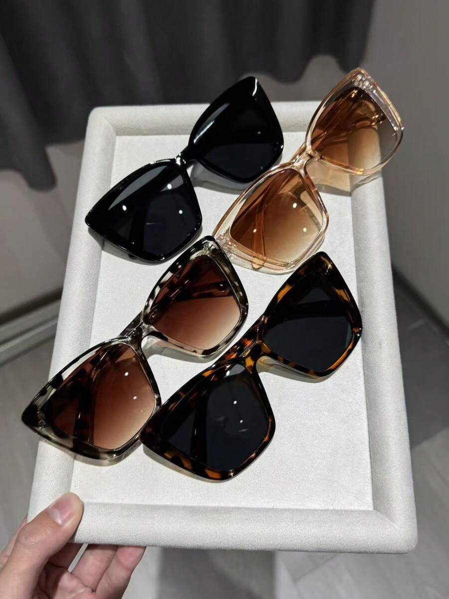 gafas de mujer con montura en forma de ojo de gato