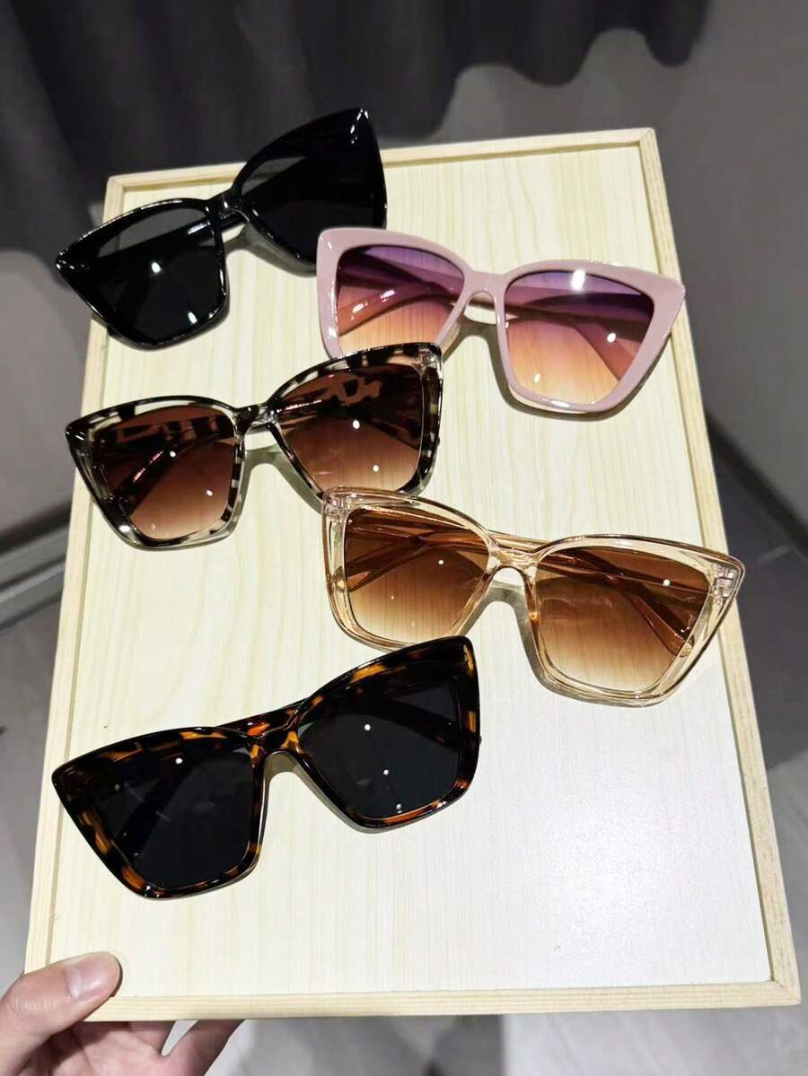 gafas de mujer con montura en forma de ojo de gato