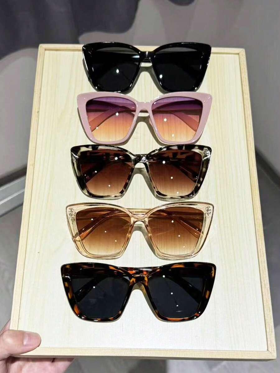 gafas de mujer con montura en forma de ojo de gato