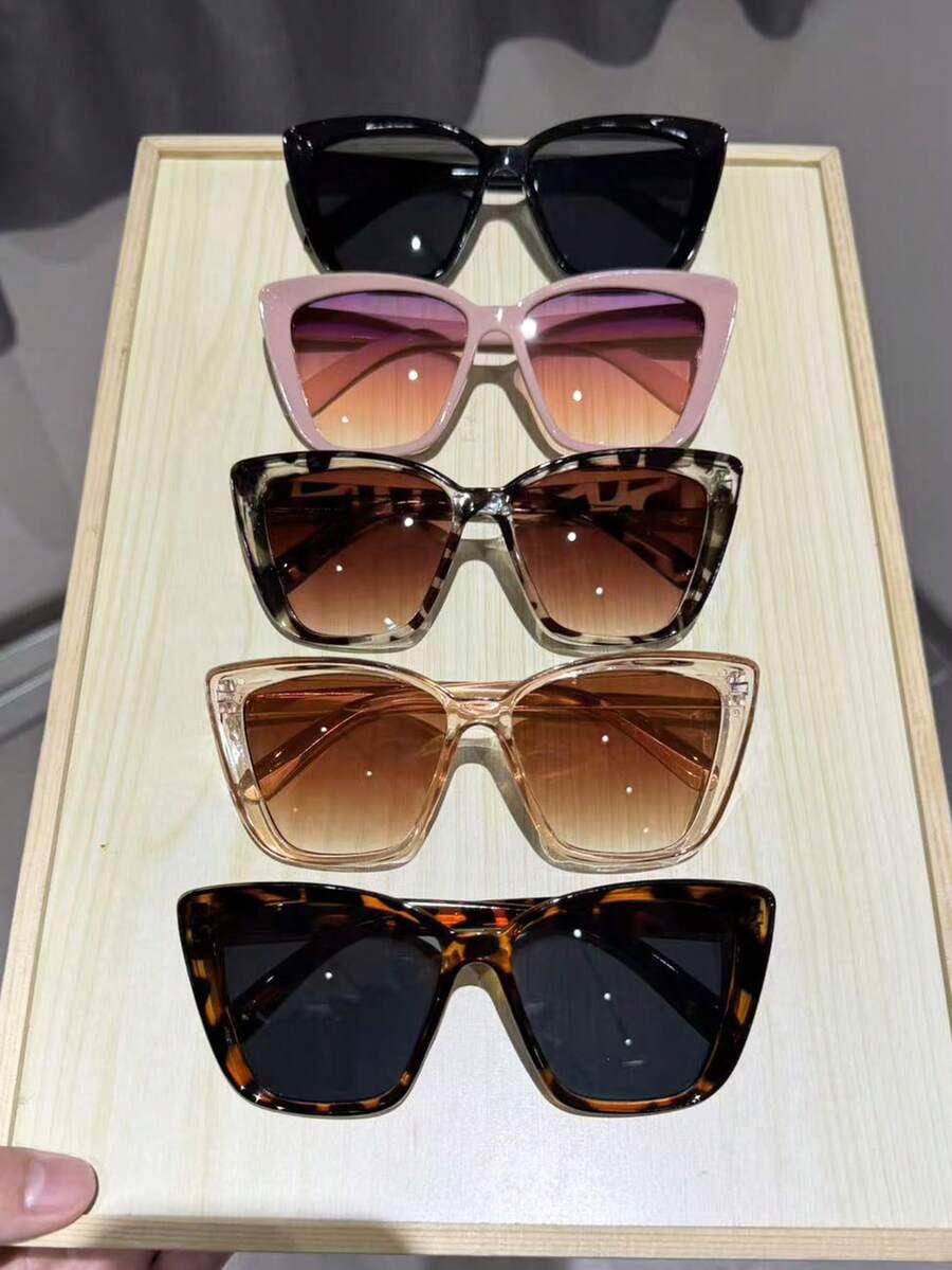 gafas de mujer con montura en forma de ojo de gato