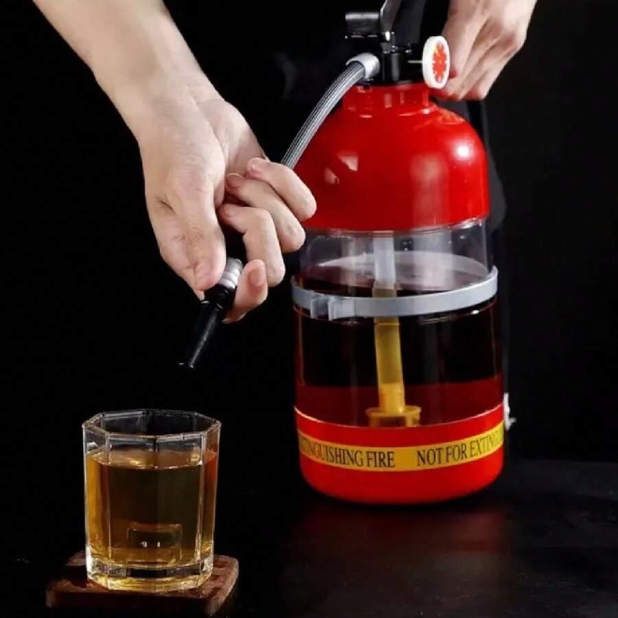 Dispensador de Cerveza con Forma de extintor de Incendios