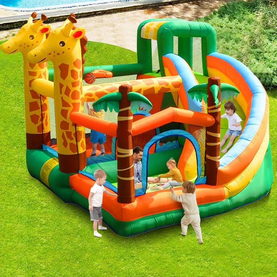 castillo inflable para exteriores con diseño de jirafa