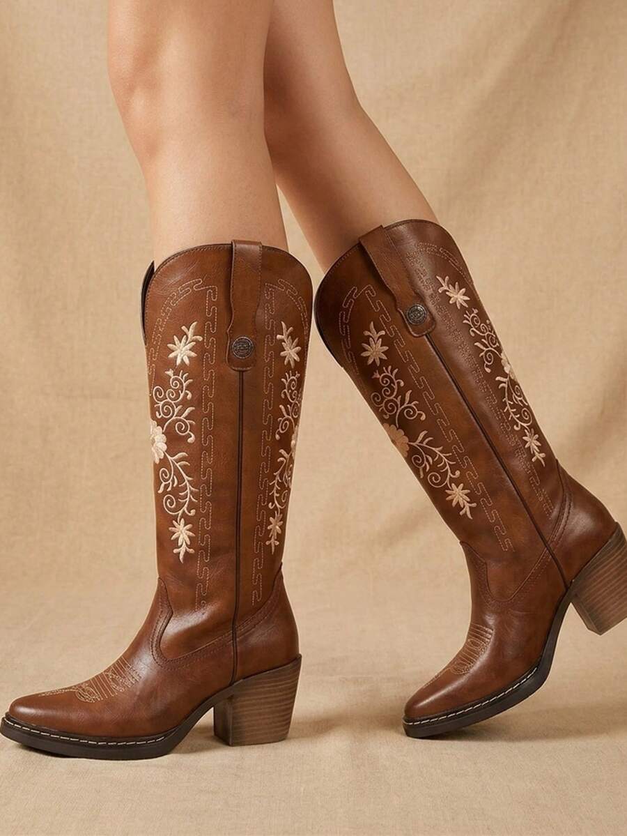 Bota Vaquera con bordado de flores con plataforma