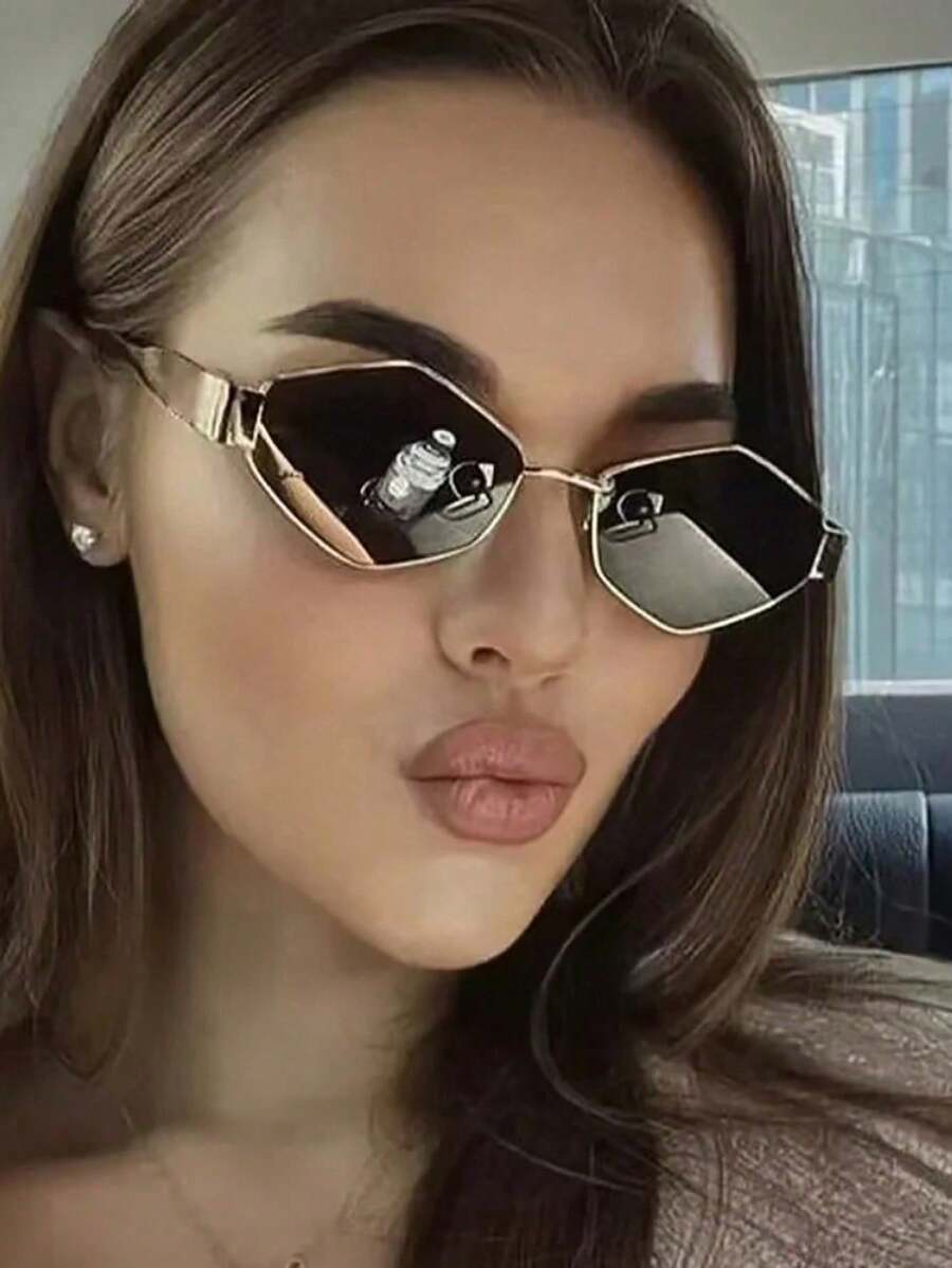 gafas con montura de metal ovalada vintage