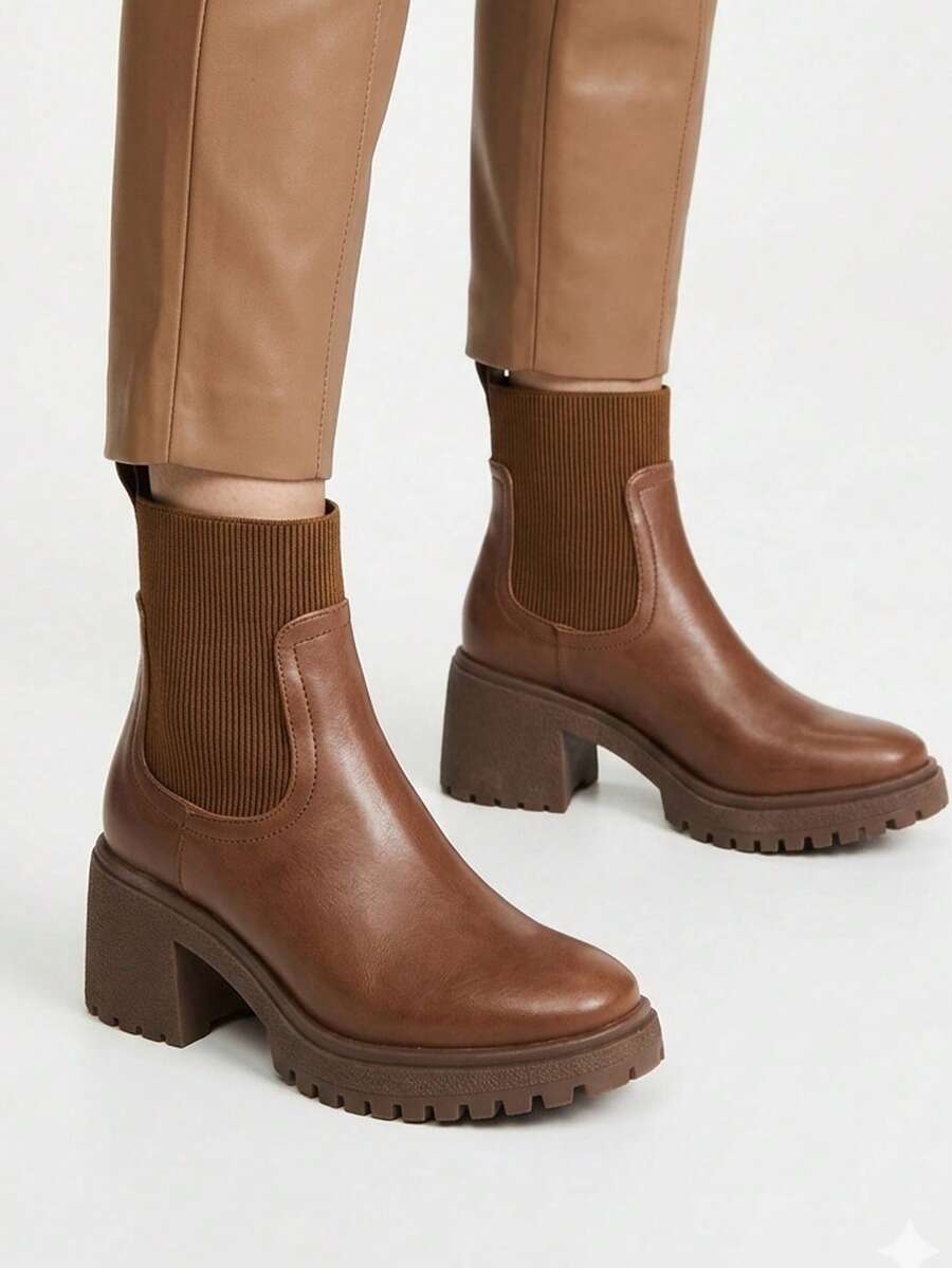 Botines cortos de elástico con suela gruesa