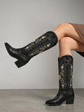 Botas vaqueras con bordado de flores tacón bajo y cómodo