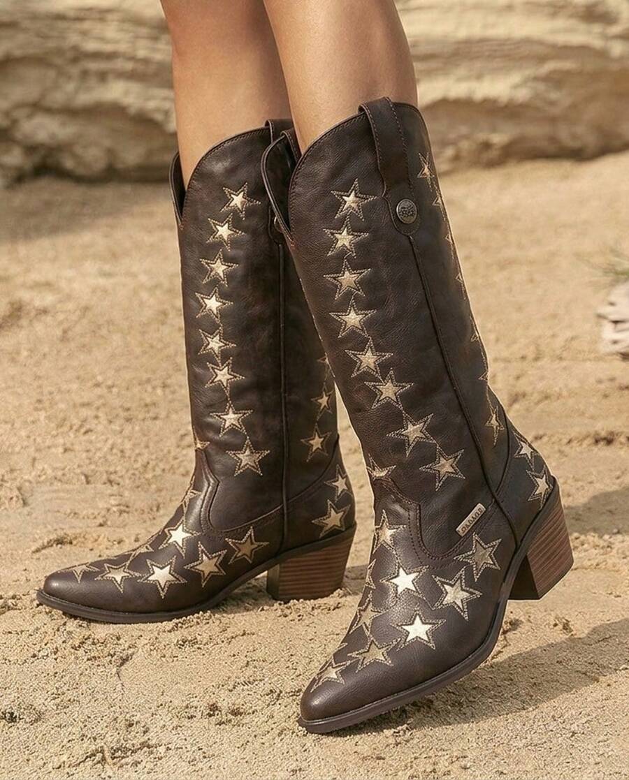 Botas vaqueras de estrellas bordadas
