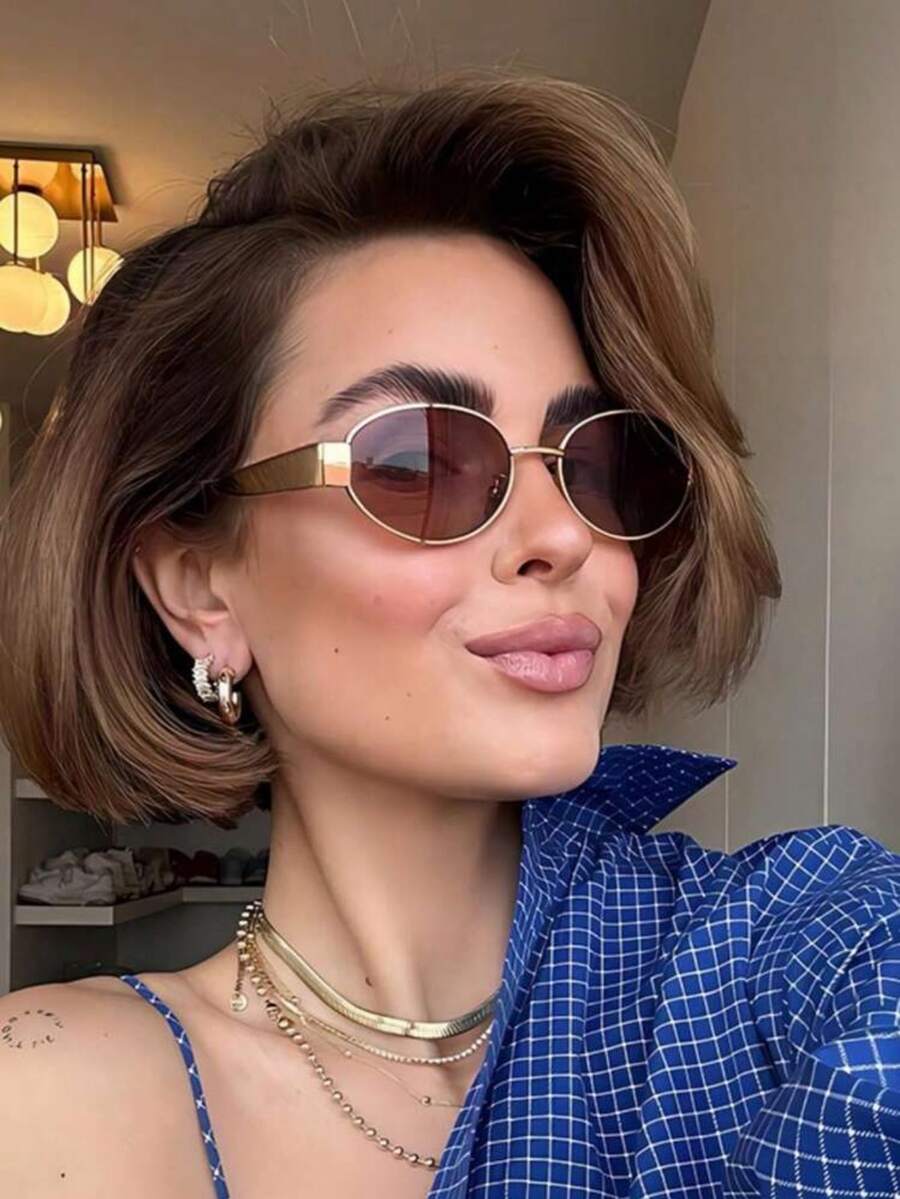 gafas con montura de metal ovalada vintage