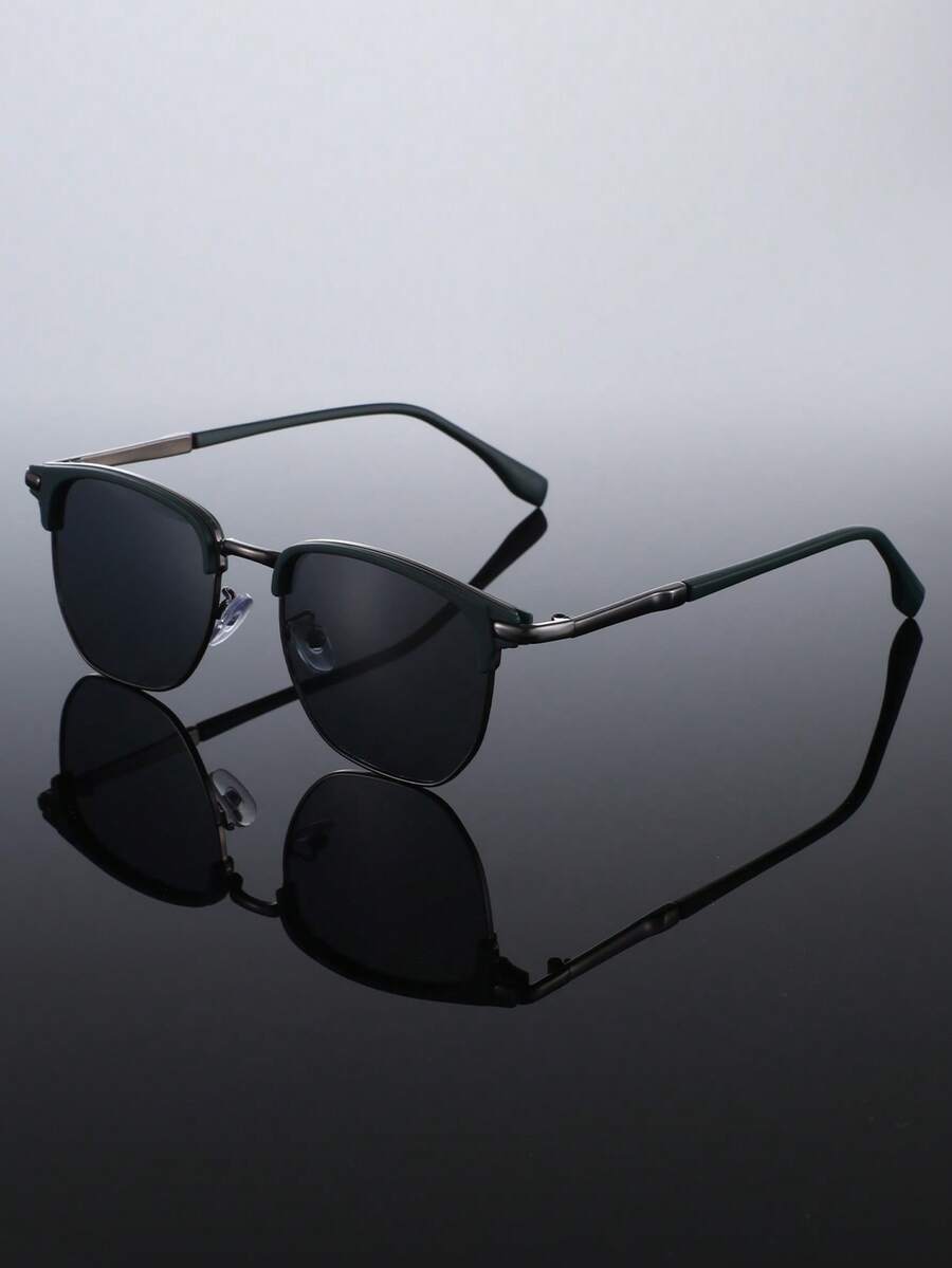 gafas con montura metálica