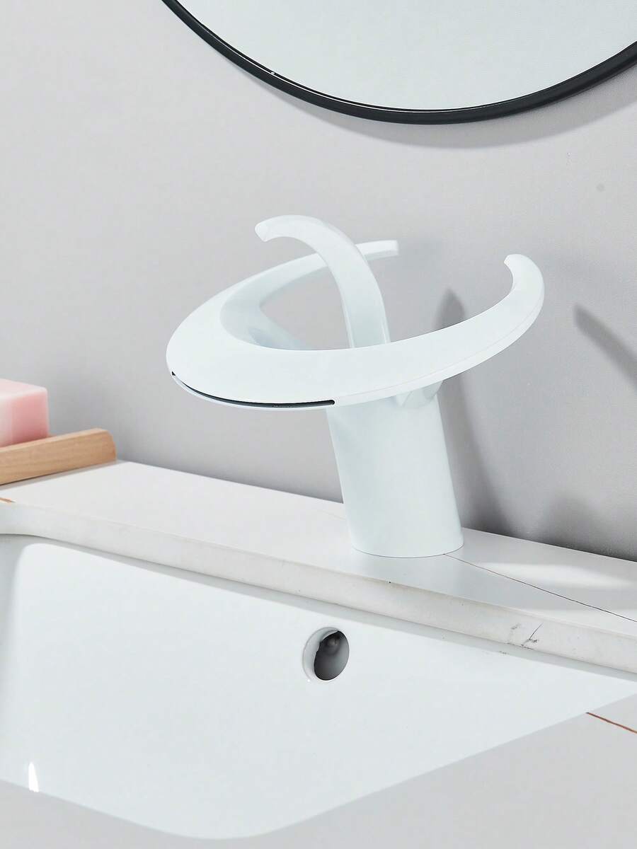 Mezclador monomando para lavabo tipo cascada