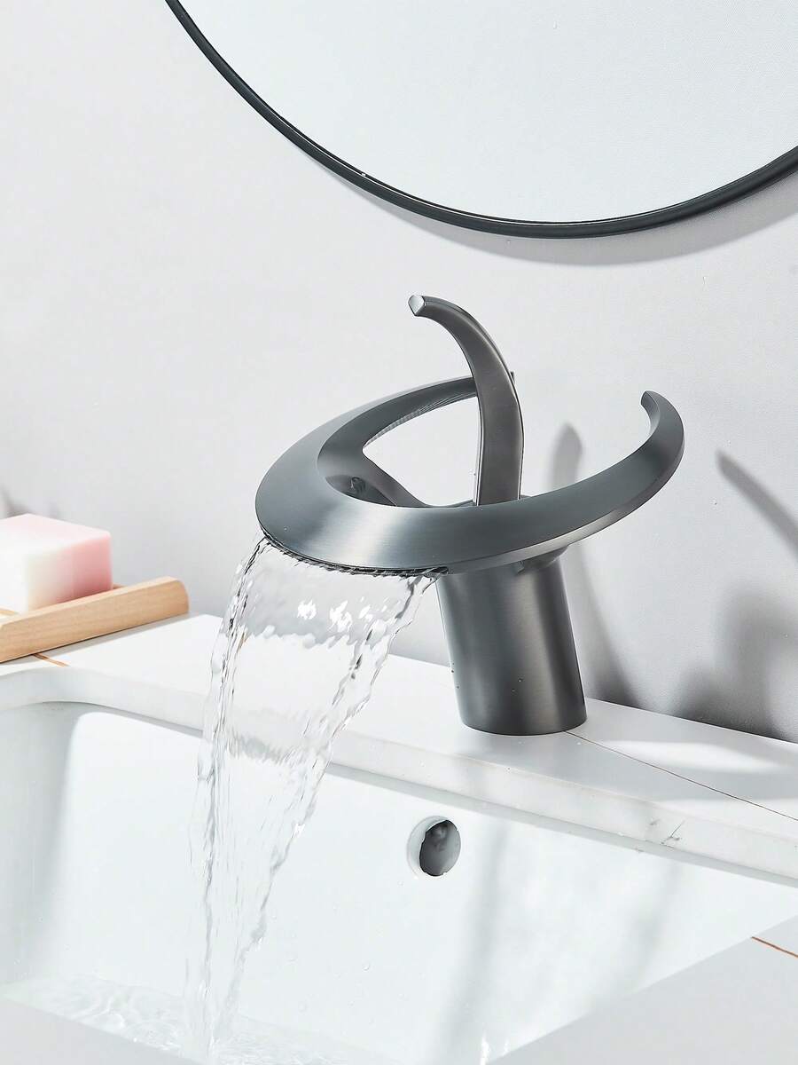 Mezclador monomando para lavabo tipo cascada