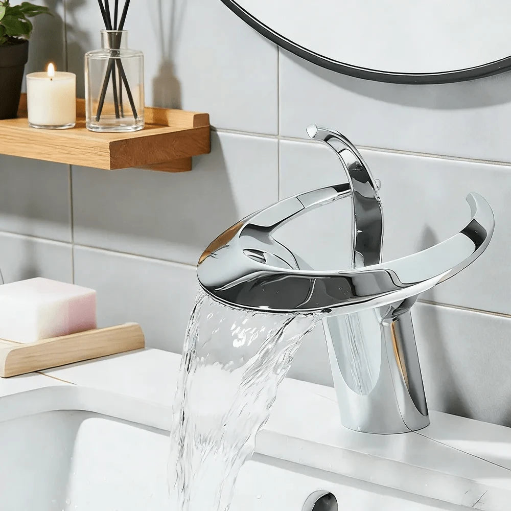 Mezclador monomando para lavabo tipo cascada