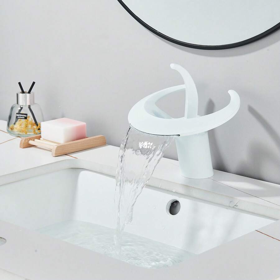 Mezclador monomando para lavabo tipo cascada