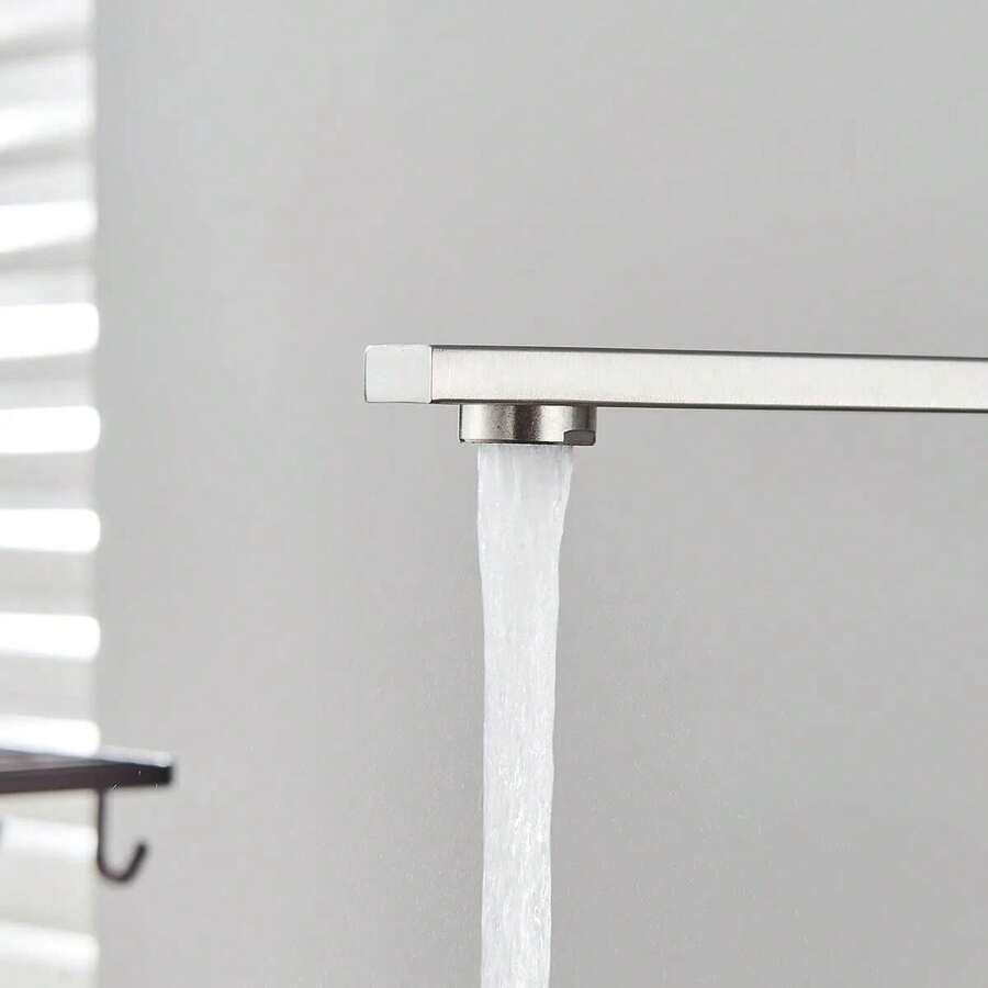 Grifo de cocina giratorio cuadrado monomando de un solo orificio Grifo mezclador de agua caliente y fría