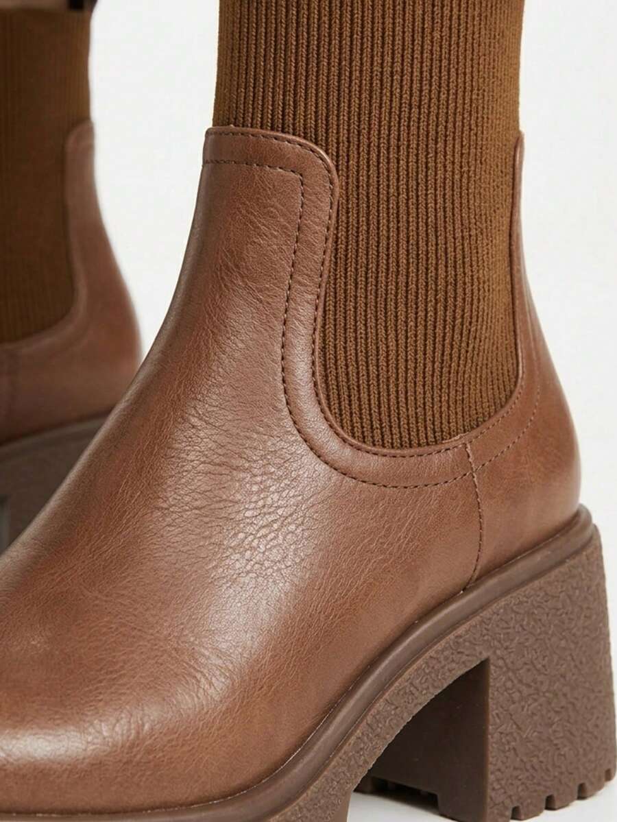 bota moderna y versátil