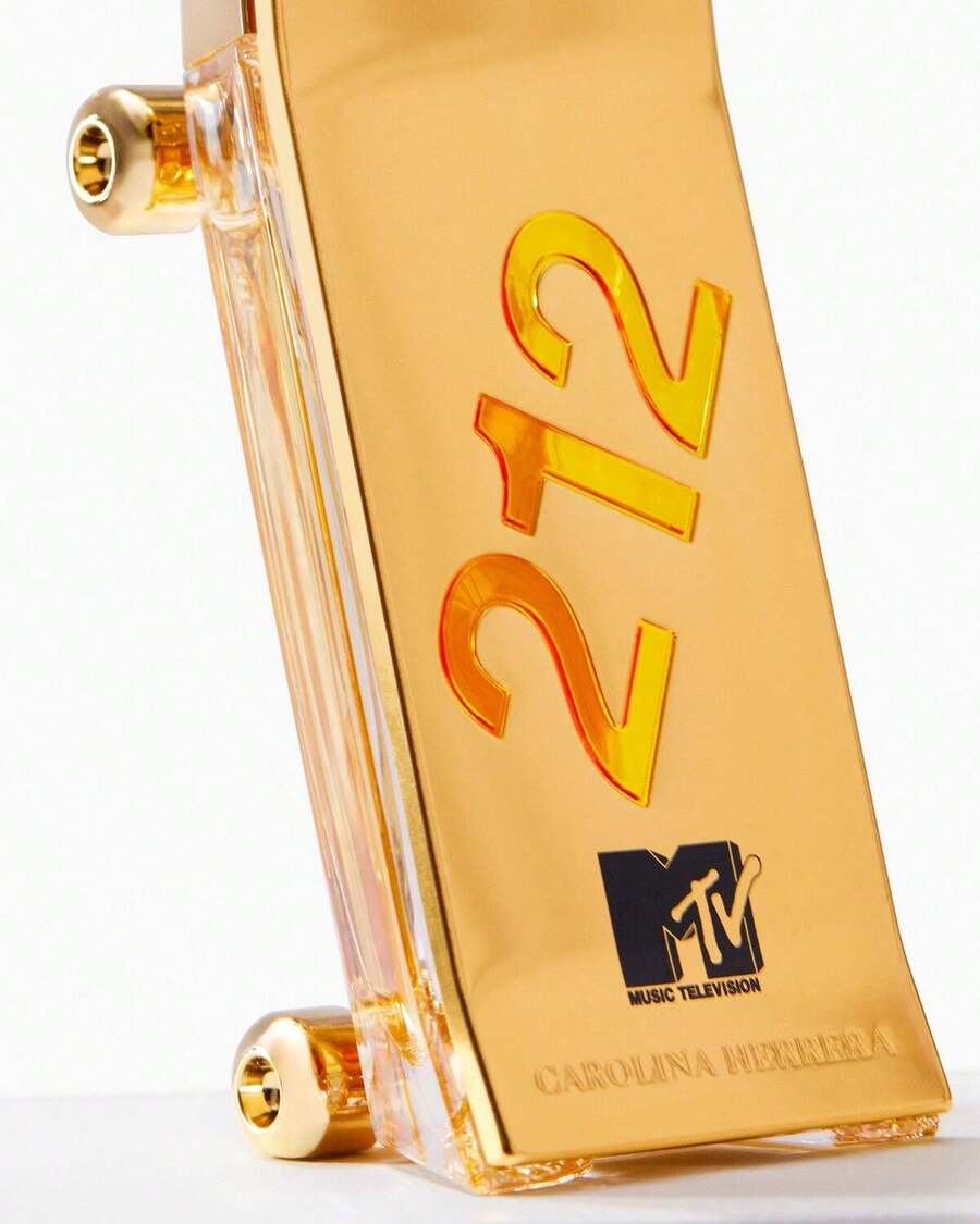 Carolina Herrera 212 Heroes